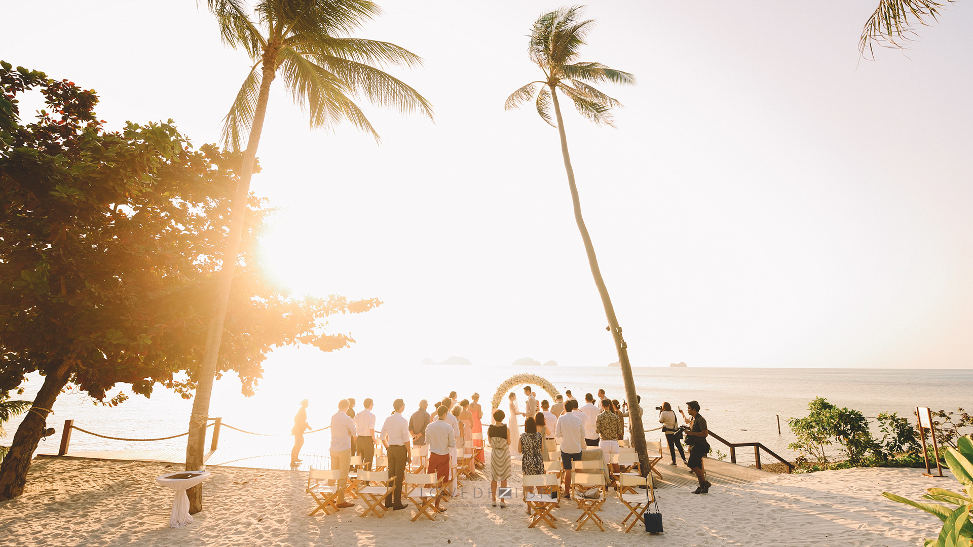 wedding photo at Conrad Samui, wedding destination in Thailand
