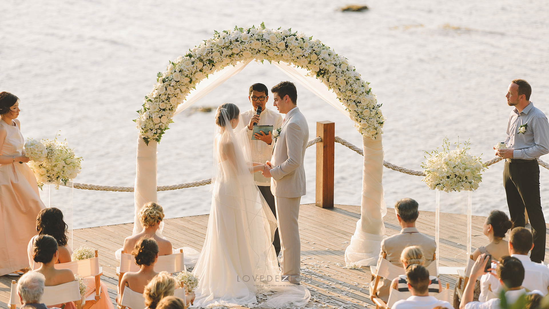 wedding photo at Conrad Samui, wedding destination in Thailand