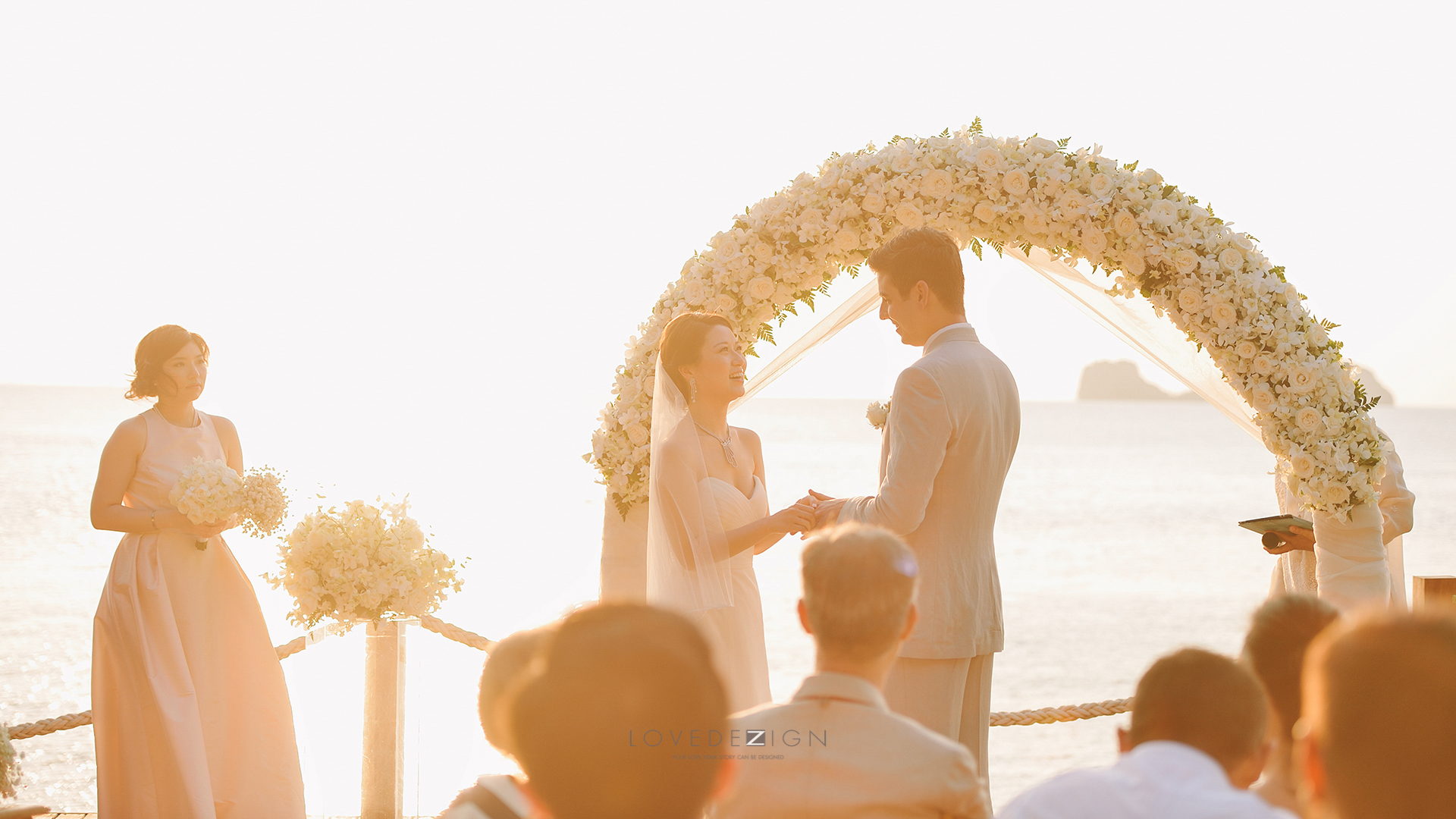 wedding photo at Conrad Samui, wedding destination in Thailand