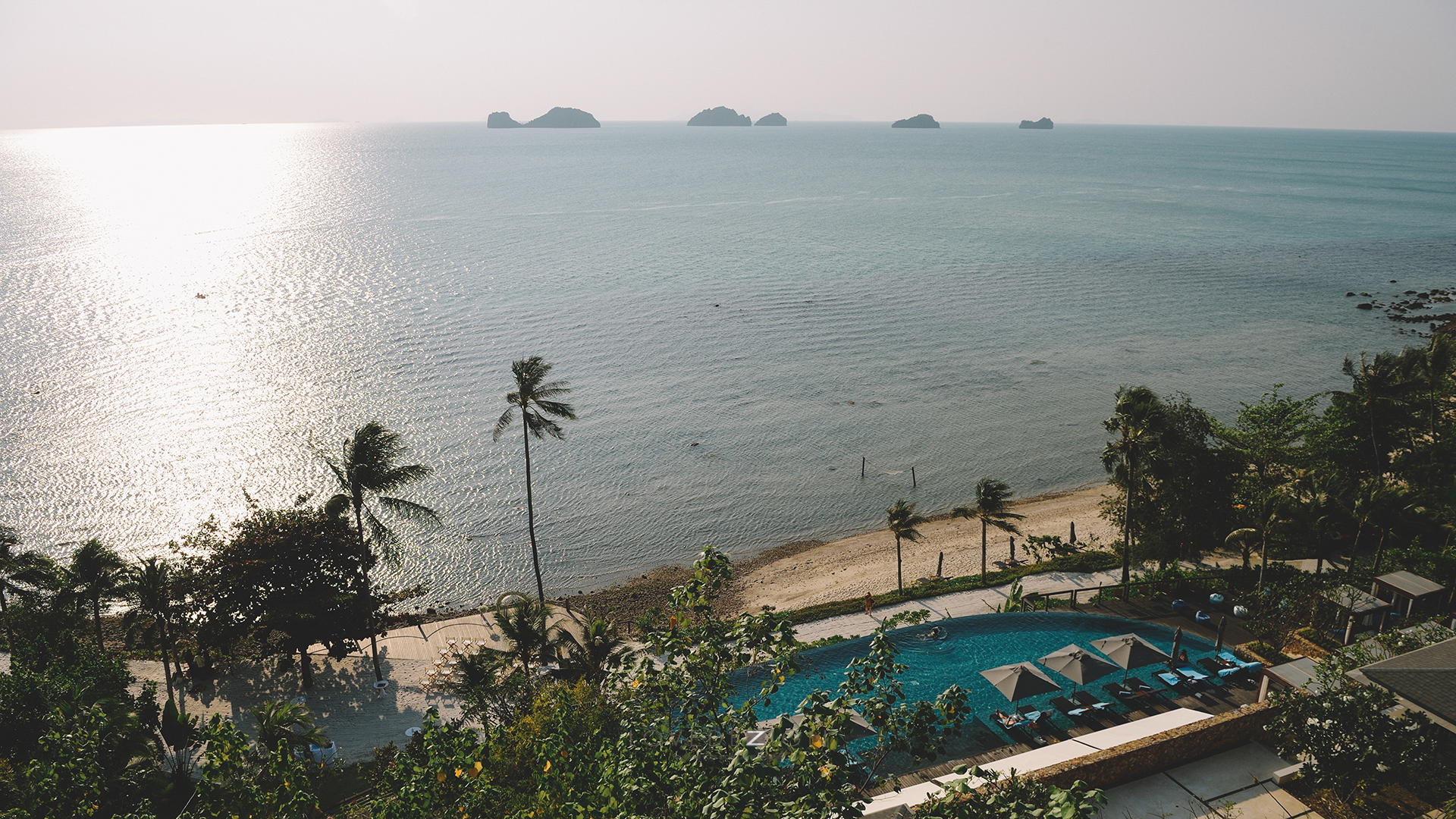 wedding photo at Conrad Samui, wedding destination in Thailand