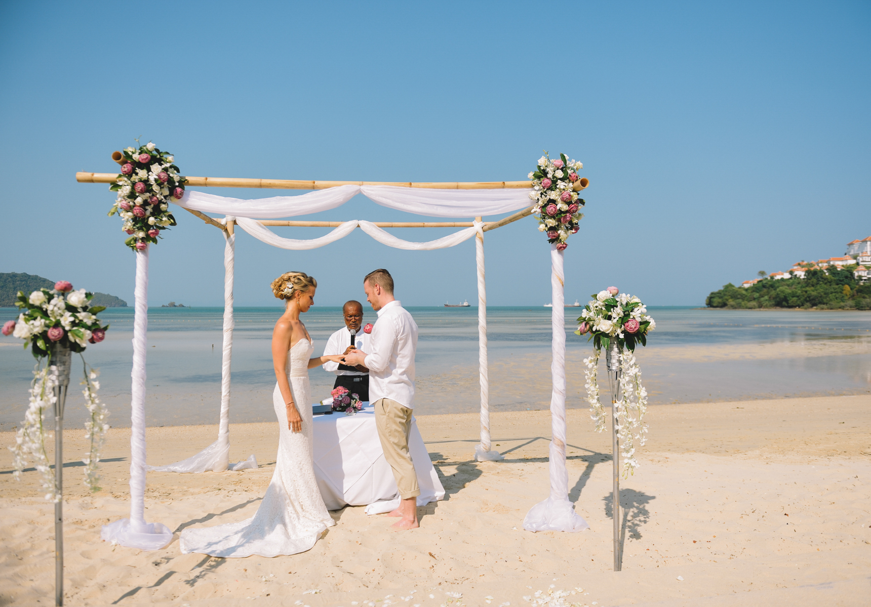 wedding photography at Radisson Blu Phuket, Phuket photography